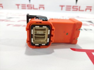 прочая запчасть, ориг. номер 1109000-00-D, Tesla Model 3 2017-2021