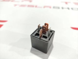 Реле блока предохранителей, ориг. номер 1009096-00-G, DG85B-7011-76-1012, Tesla Model S 2012-2016