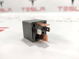 Реле блока предохранителей, ориг. номер 1009096-00-G, DG85D-7021-76-1012, Tesla Model S 2012-2016