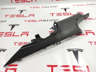 Накладка ремня безопасности стойки С, ориг. номер 1086281-00-F, Tesla Model 3 2017-2021