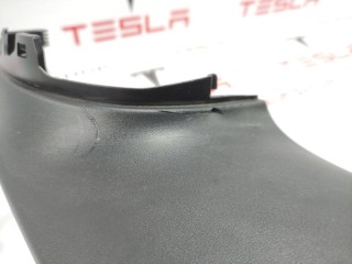 Накладка ремня безопасности стойки С, ориг. номер 1086281-00-F, Tesla Model 3 2017-2021