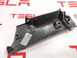 Накладка стойки С, ориг. номер 1086277-00-H, Tesla Model 3 2017-2021