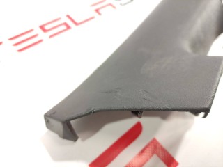 Накладка стойки С, ориг. номер 1086277-00-H, Tesla Model 3 2017-2021