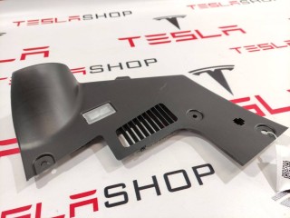 Накладка ниши для ног, ориг. номер 1100579-00-E, Tesla Model 3 2017-2021