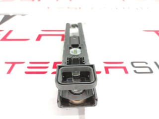 прочая запчасть, ориг. номер 1068130-01-A, Tesla Model Y 2020-2026