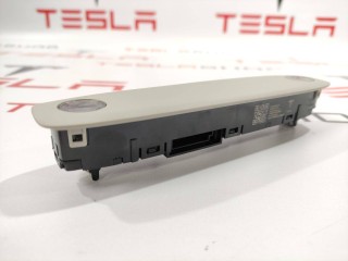 Фонарь подсветки салона, ориг. номер 1092575-91-H, Tesla Model 3 2017-2021