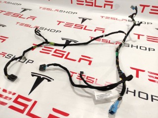 прочая запчасть, ориг. номер 2067956-02-B, Tesla Model 3 2017-2021
