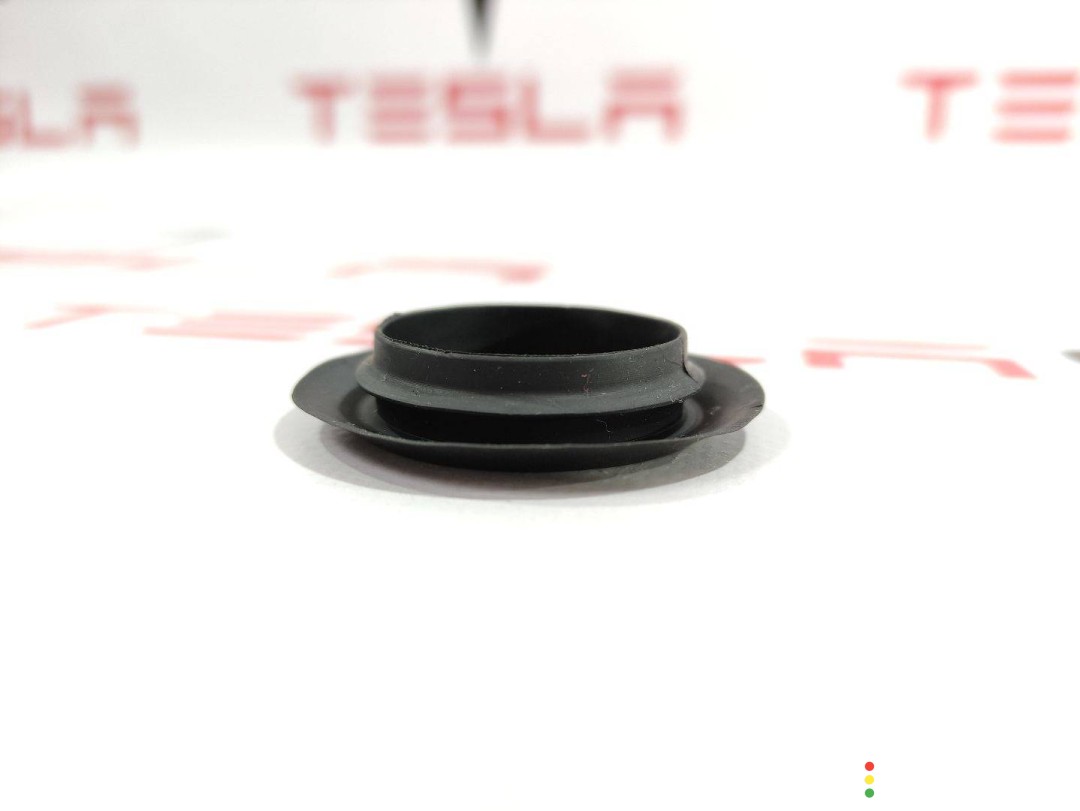Заглушка резиновая передней двери (диаметр 36 мм) Tesla Model 3 2017-2021, 1127883-00-C, фото 1