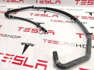 Шланг охлаждения (чарджера), ориг. номер 1007991-00-D, 1006252-00-F, Tesla Model S 2012-2016