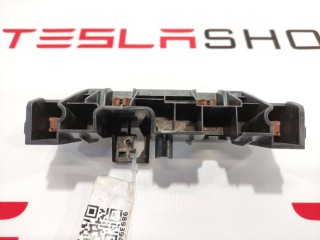 Кронштейн центральной консоли, ориг. номер 1108516-00-A, Tesla Model Y 2020-2026