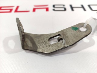 Кронштейн крепления тормозного шланга, ориг. номер 6006357-00-Z, Tesla Model S 2016-2021