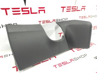 Накладка центральной панели (под руль), ориг. номер 1002405-01-E, Tesla Model S 2016-2021