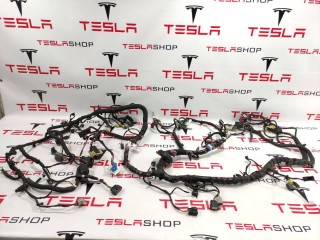 Электропроводка передняя подкапотная, ориг. номер 1046132-03-P, Tesla Model S 2012-2016