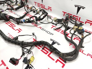 Электропроводка передняя подкапотная, ориг. номер 1046132-03-P, Tesla Model S 2012-2016