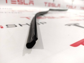 Уплотнитель (резина) пластикового каркаса панели, ориг. номер 1004376-00-D, Tesla Model S 2012-2016