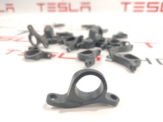 прочая запчасть, ориг. номер 1006201-00-B, Tesla Model S 2012-2016