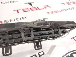 Решётка радиатора бампера переднего, ориг. номер 1050143-00-E, Tesla Model X 2015-2021