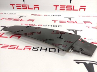 Накладка стойки B, наружная, ориг. номер 1004535-00-B, Tesla Model S 2012-2016