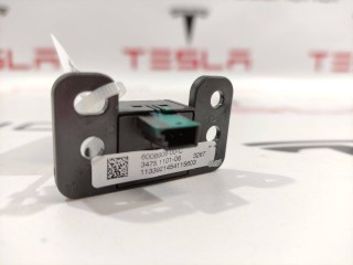 Кнопка открытия бардачка, ориг. номер 6008906-00-C, Tesla Model S 2012-2016
