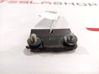 Кронштейн крепления рейлингов, ориг. номер 6008628-00-C, Tesla Model S 2012-2016