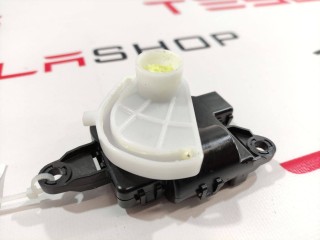 прочая запчасть, ориг. номер D267-AP9AA02, 6008243, 1116135-00-B, Tesla Model X 2015-2021