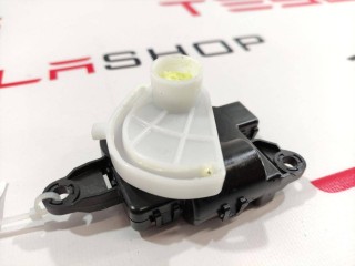 прочая запчасть, ориг. номер D267-AP9AA02, 6008243, 1116135-00-B, Tesla Model X 2015-2021