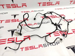 прочая запчасть, ориг. номер 1547266-00-D, Tesla Model Y 2020-2026