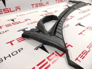 Подкапотная накладка стеклоочистителей, ориг. номер 1008976-00-E, Tesla Model S 2012-2016