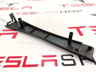 Накладка стойки А, (средняя высота), ориг. номер 1002515-00-D, Tesla Model S 2012-2016