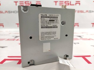 прочая запчасть, ориг. номер 1004787-01-D, 1052323-00-B, Tesla Model X 2015-2021