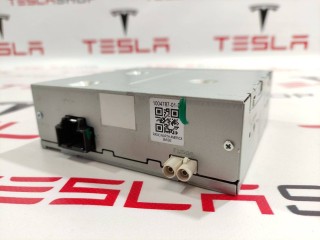 прочая запчасть, ориг. номер 1004787-01-D, 1052323-00-B, Tesla Model X 2015-2021