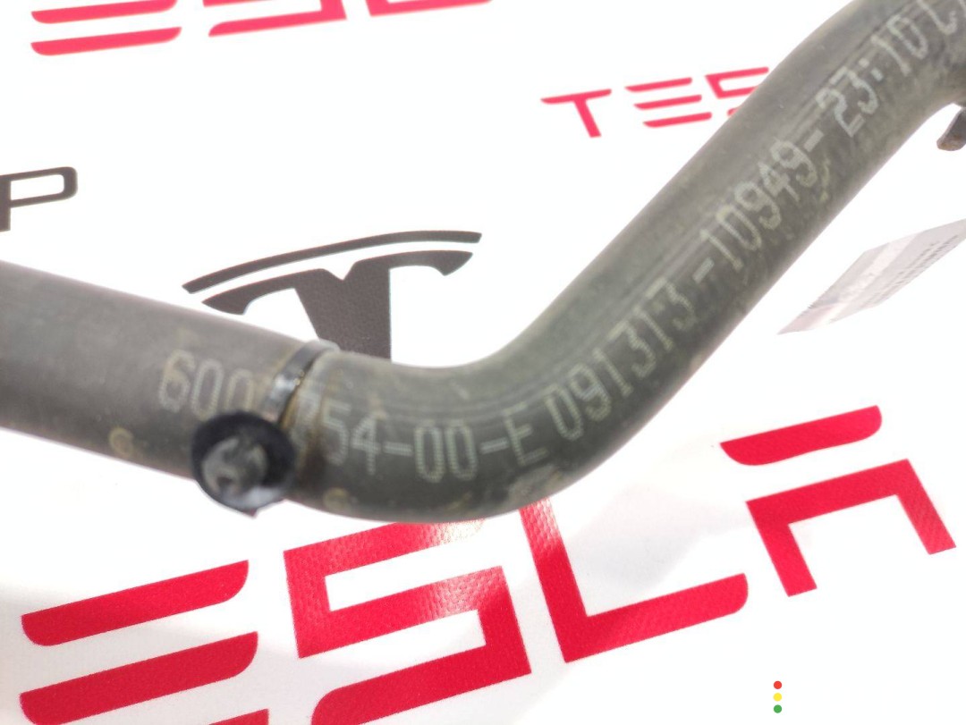 Шланг охлаждения с помпы в нагреватель Tesla Model S 2012-2016, 6007354-00-E, фото 2