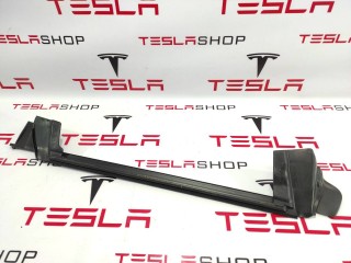Уплотнитель стекла внутренний двери, ориг. номер 1090503-00-F, Tesla Model 3 2017-2021