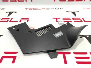 Накладка ниши для ног, ориг. номер 1100579-00-E, Tesla Model 3 2017-2021