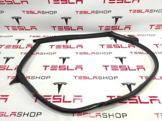 Уплотнитель проема дверного, ориг. номер 1090511-00-K, Tesla Model 3 2017-2021