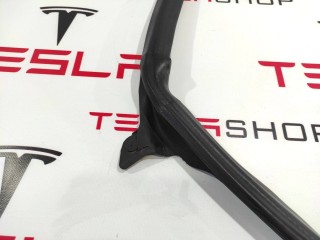 Уплотнитель проема дверного, ориг. номер 1090511-00-K, Tesla Model 3 2017-2021