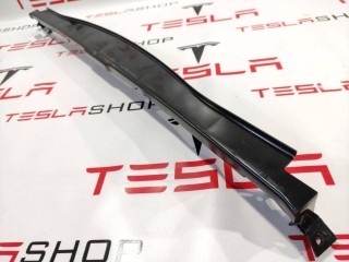 Крепление багажника, ориг. номер 100917500B, Tesla Model S 2012-2016