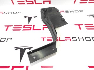 Обтекатель накладки порога, ориг. номер 1003696-00-D, Tesla Model S 2012-2016