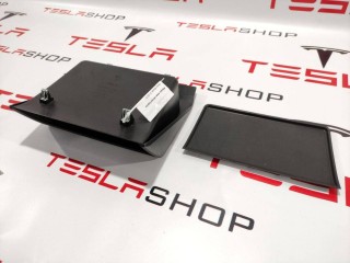 Ниша под монитором, ориг. номер 1018894-00-B, 1018895-00-D, Tesla Model S 2012-2016