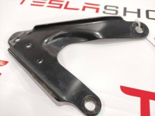 Кронштейн крепления подрамника, ориг. номер 6008490-00-A, Tesla Model S 2012-2016