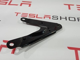 Кронштейн крепления подрамника, ориг. номер 6008489-00-A, Tesla Model S 2012-2016