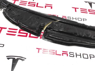 Шумоизоляция крыла, ориг. номер 1037731-00-B, Tesla Model X 2015-2021