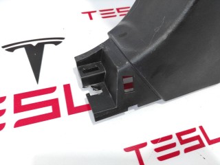 Накладка стойки B, внутренняя, ориг. номер 1002523-00-C, Tesla Model S 2012-2016