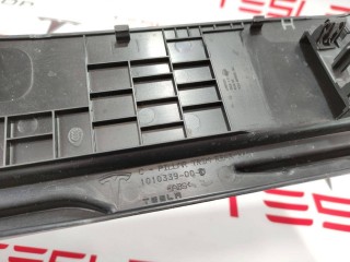 прочая запчасть, ориг. номер 1010339-00-D, 1016337-00-D, Tesla Model S 2012-2016