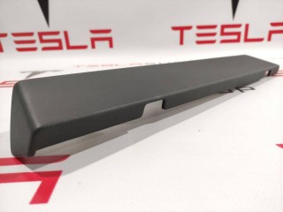 Накладка нижняя бардачка, ориг. номер 1002301-21-B, Tesla Model S 2012-2016