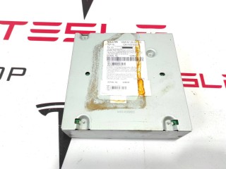 Радио FM/HD/XM, ориг. номер 1004787-01-D, 1052323-00-B, Tesla Model S 2012-2016