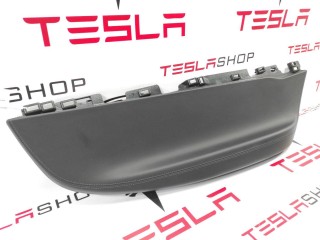 Накладка карты двери левой задней, ориг. номер 1037508-18-I, 1037049-00-A, Tesla Model X 2015-2021