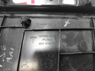 Накладка карты двери левой задней, ориг. номер 1037508-18-I, 1037049-00-A, Tesla Model X 2015-2021