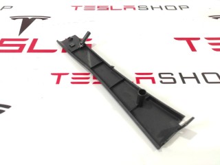 Накладка стойки А, (средняя высота), ориг. номер 1007711-00-D, Tesla Model S 2012-2016