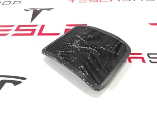 Крышка микрофона, ориг. номер 1002404-00-B, Tesla Model S 2012-2016